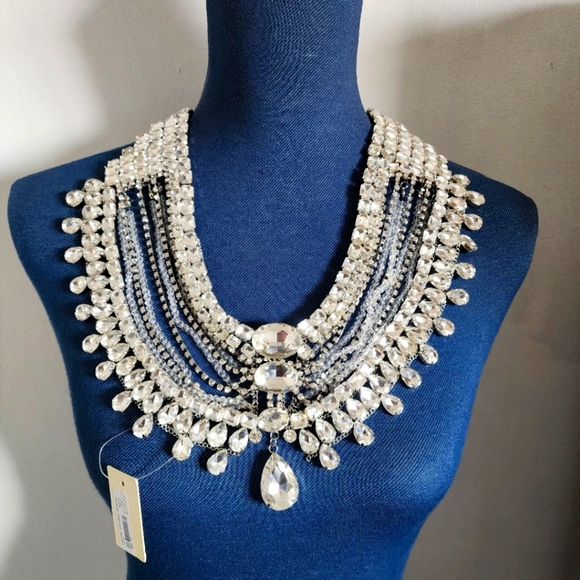 Stunning Glam Large Crystal Bib Necklace - Picture 1 of 7